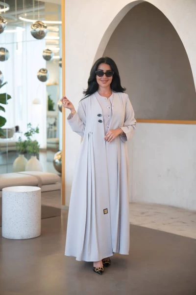 عباية بخام كريب باللون البيج مع كسرات C:IB324 Beige